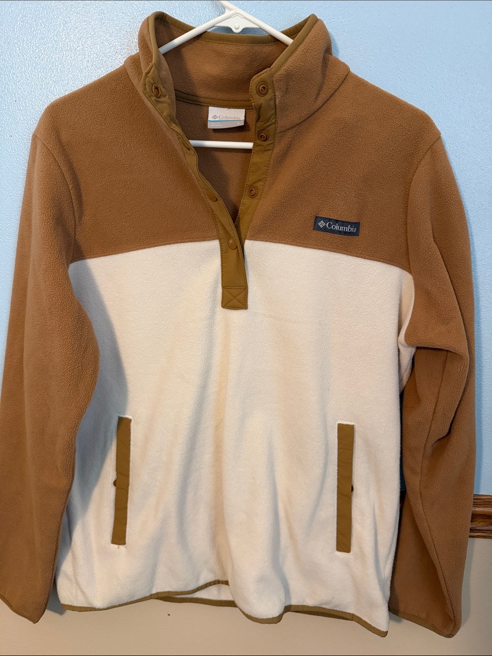 Columbia Women’s Two-Tone Fleece Snap Pullover - Tan & Cream Size Large